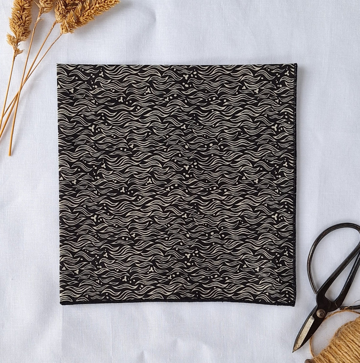 Little Acorn Mens Liberty Hanky 'Wild Cats' - Black